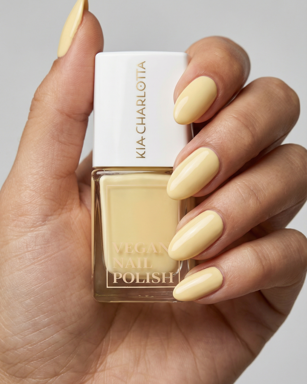 Nagellack Pale Banana – Farbe am Nagel, vegan