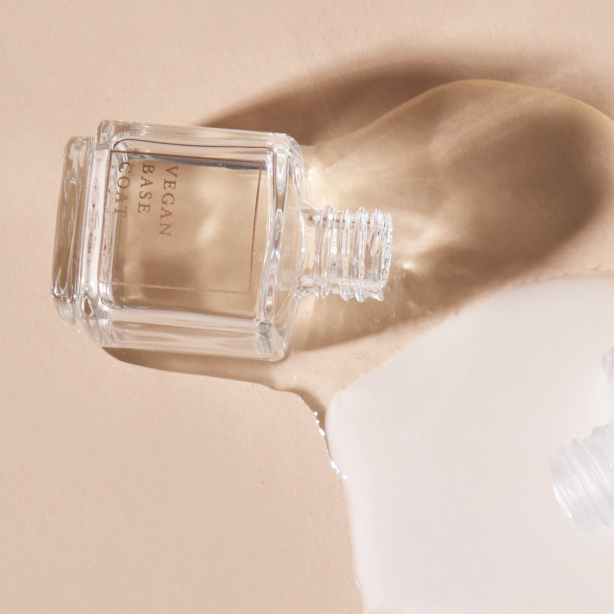 Base Coat vegan – Unterlack für Nagellack von Kia Charlotta