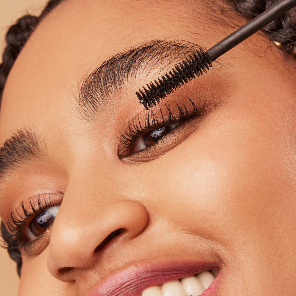 Mascara Eyes On Me – vegan, tiefschwarz