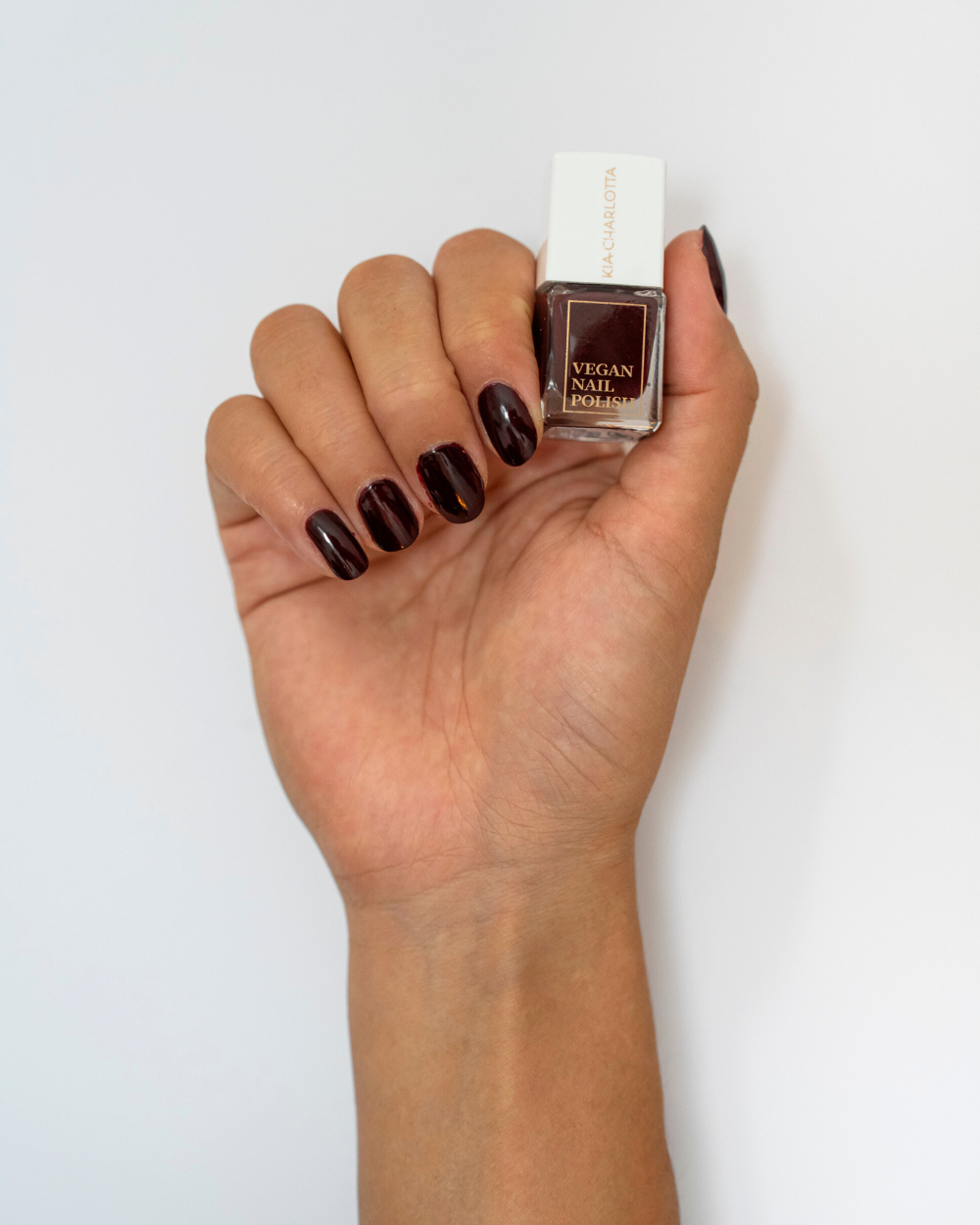 Kia Charlotta veganer Nagellack – nachhaltige Farbe ohne Schadstoffe, tierversuchsfrei, vegan Nail Polish